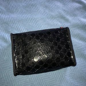 Gucci makeup/perfume bag